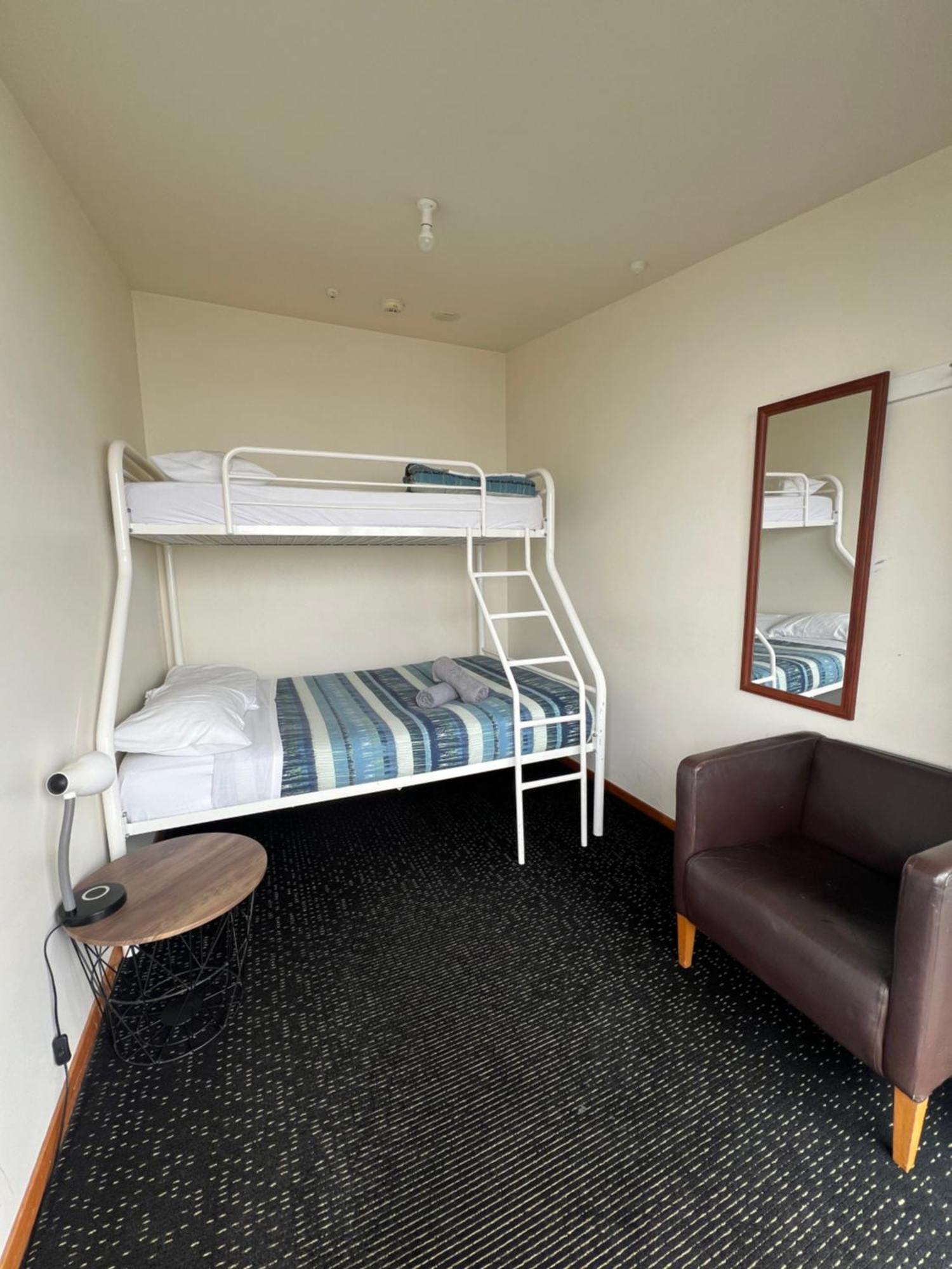 On Top Backpackers Dunedin Dış mekan fotoğraf